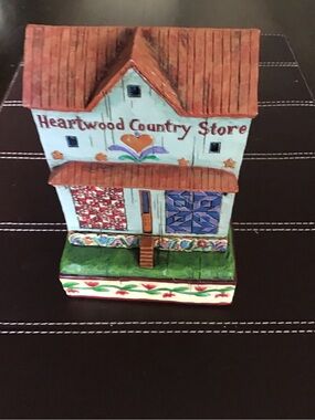 Jim Shore Heartwood Country Store - Blue, Green, Orange